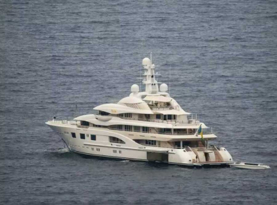 Яхта Чемезова в руках Авдоляна: международные власти сомневаются в законности сделки