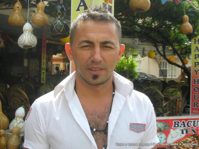 Как в Турции делят туристов на "плохих" и "хороших". Ночной портье из отеля в Аланье рассказал, почему одни получают всё, а другие - ничего