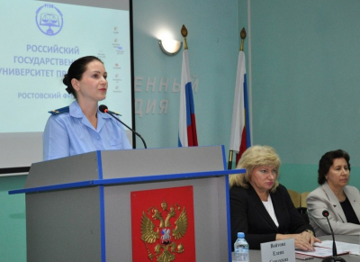 Коллеги Зама спрашивают: почему Елена Войтова свободно заходит в прокуратуру Ростовской области?