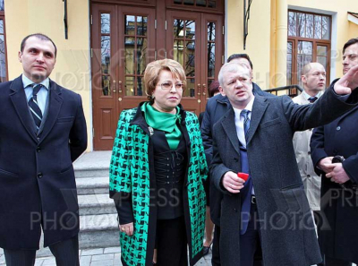 Сеть Креславских и Туркина: от Свердловской набережной до онкоцентра &mdash; одни и те же компании