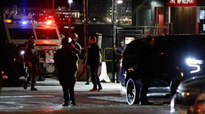 СМИ передают, что Мадуро прокатили по Нью-Йорку в автомобиле с открытой дверью, выставив его на всеобщее обозрение