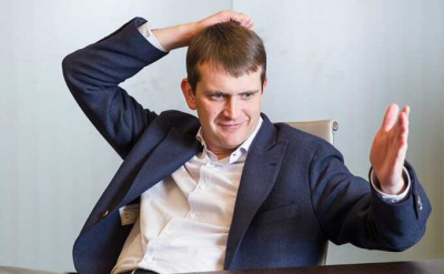Иван Таврин и его пиар-директор Алина Чернышева дали пресс-конференцию о &laquo;ягодках&raquo;