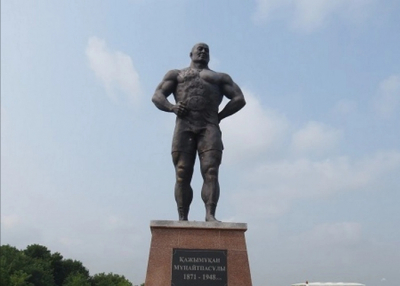 Хаджимукан Мунайтпасов