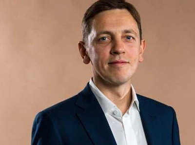 Миноритарий Совкомбанка Михаил Клюкин ищет покупателя на пакет акций через «Авито», рассчитывая выручить 17 миллиардов рублей