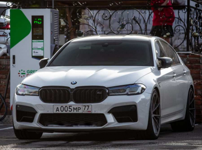 Чернов Владислав Игоревич и ООО Восход: бетон, нал и битая BMW M5 за $50,000