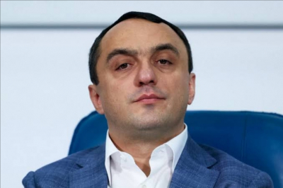 Арутюнян и Кремлёв засветились в аэропорту Шереметьево с десятью сумками