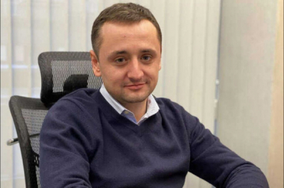 Камера зафиксировала передачу денег в Калининском районе