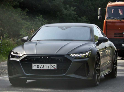 Роскошная Audi RS7 и Каркас Монолит: Игорь Вашурин в эпицентре скандала о сомнительных активах