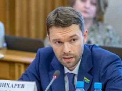 Вихарев Алексей Андреевич: уголовник с депутатской ксивой зачищает свою биографию