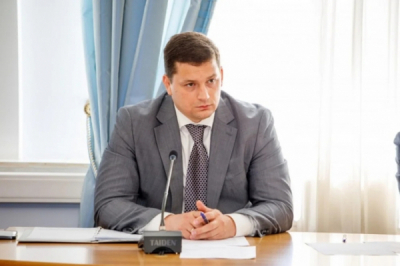 Артем Паремузян &mdash; &laquo;прыгун по чужим кроватям&raquo;, прыгнувший в кресло к Логвиненко
