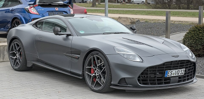 Спорткар Aston Martin без полиса, а &laquo;Спецтехцентр&raquo; без прибыли: почерк Александра Коршунова