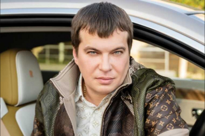 Империя короля Pin-Up терпит крах: активы Дмитрия Пунина на Кипре подрываются недоброжелателями после кончины его покровителя Ставроса Демосфеноса