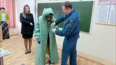 Дизель-генераторы и резервуары воды на десятки тысяч литров: как чиновники скупают &laquo;куб-м&raquo; и закрывают двери до обыска